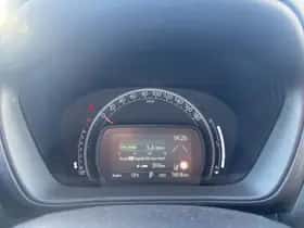 Toyota Aygo (2022) thumbnail 6