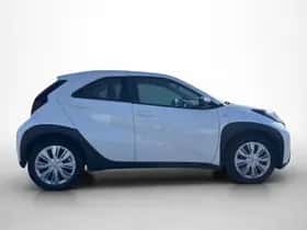 Toyota Aygo (2022) thumbnail 10
