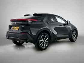 Toyota C-HR (2024) thumbnail 2