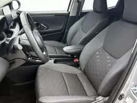 Toyota Yaris (2025) thumbnail 15