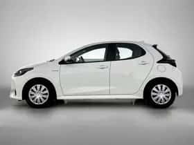 Toyota Yaris (2021) thumbnail 3