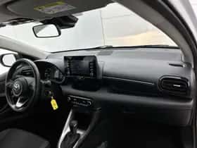 Toyota Yaris (2021) thumbnail 6