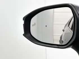 Toyota C-HR (2024) thumbnail 37