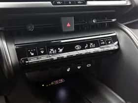 Toyota C-HR (2024) thumbnail 9