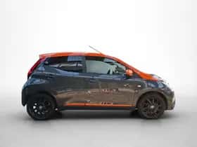 Toyota Aygo (2021) thumbnail 3
