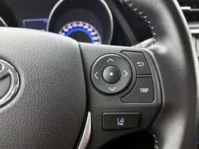 Toyota Auris (2017) thumbnail 14