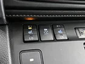 Toyota Auris (2017) thumbnail 19