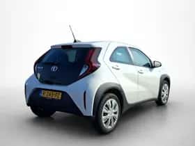 Toyota Aygo (2022) thumbnail 2