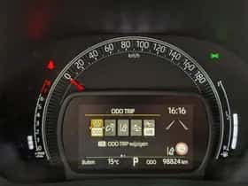 Toyota Aygo (2022) thumbnail 6