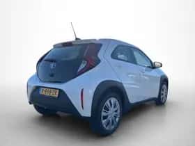 Toyota Aygo (2023) thumbnail 2