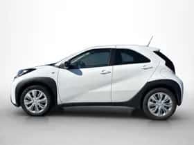 Toyota Aygo (2023) thumbnail 3