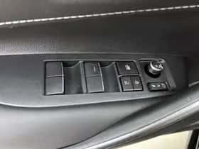 Toyota Corolla_Touring_Sports (2025) thumbnail 22