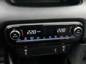 Toyota Yaris (2021) thumbnail 9