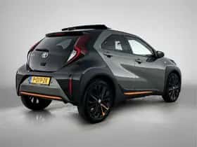 Toyota Aygo (2022) thumbnail 2