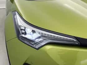 Toyota C-HR (2019) thumbnail 30