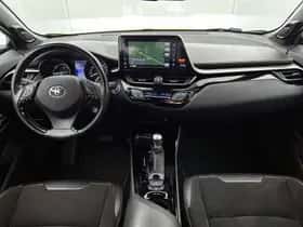 Toyota C-HR (2019) thumbnail 4