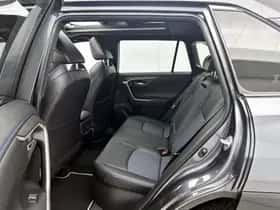 Toyota RAV4 (2021) thumbnail 18
