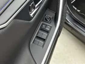 Toyota RAV4 (2021) thumbnail 25