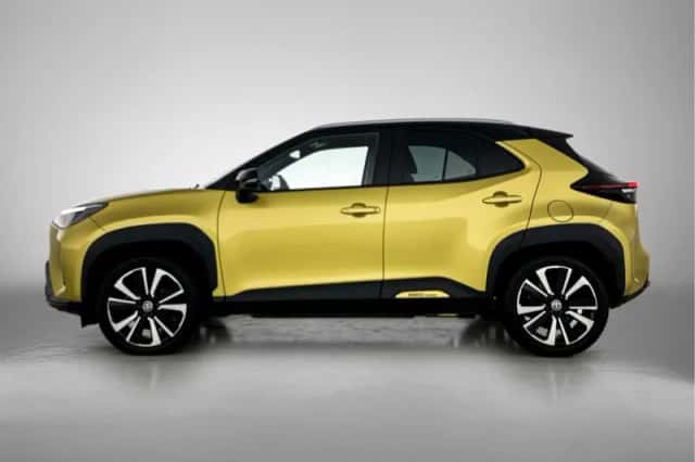 Toyota Yaris_Cross (2022) thumbnail 3