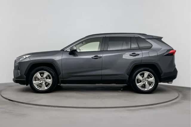 Toyota RAV4 (2021) thumbnail 3