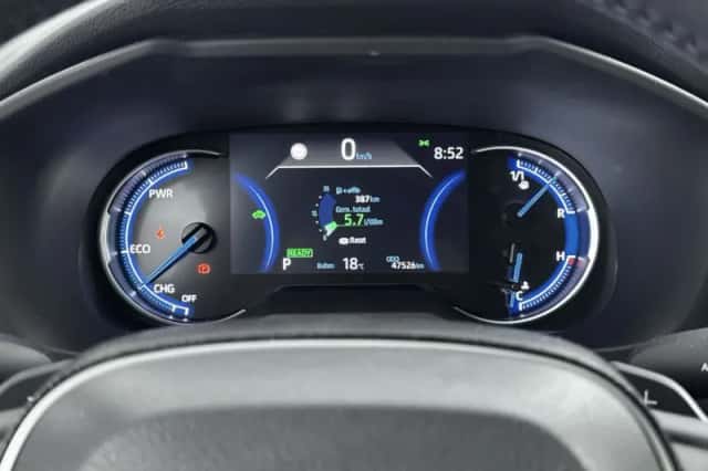 Toyota RAV4 (2021) thumbnail 5