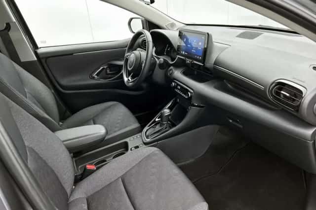 Toyota Yaris (2024) thumbnail 6