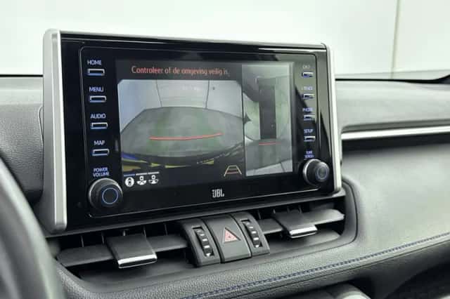 Toyota RAV4 (2020) thumbnail 6