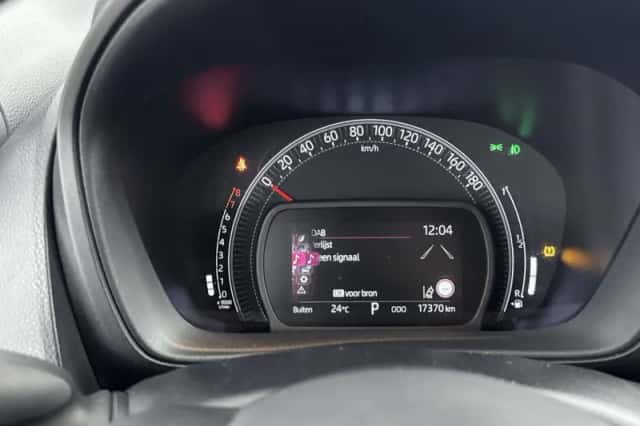 Toyota Aygo (2022) thumbnail 5
