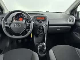 Toyota Aygo (2019) thumbnail 4