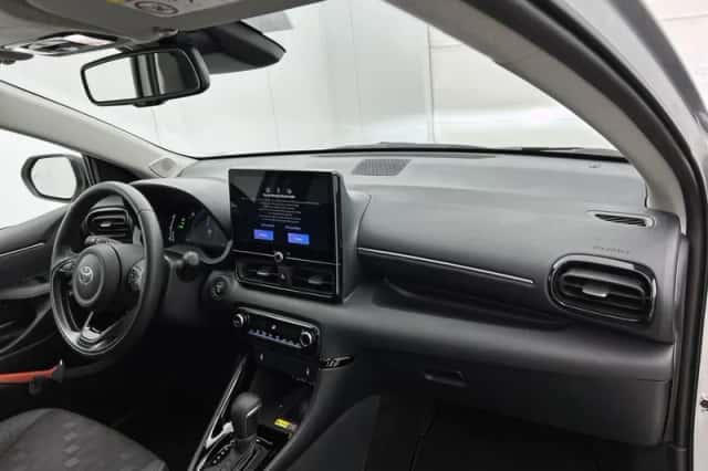 Toyota Yaris (2025) thumbnail 6