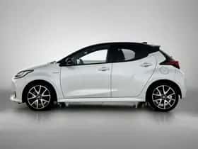 Toyota Yaris (2021) thumbnail 3