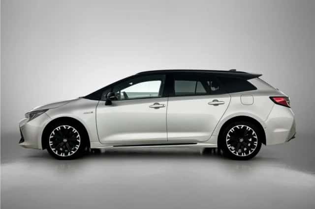 Toyota Corolla_Touring_Sports (2021) thumbnail 3