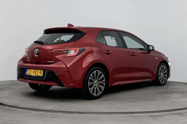 Toyota Corolla (2019) thumbnail 2