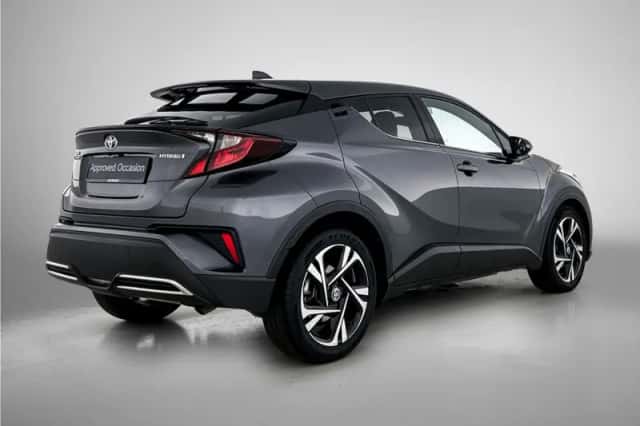 Toyota C-HR (2024) thumbnail 2