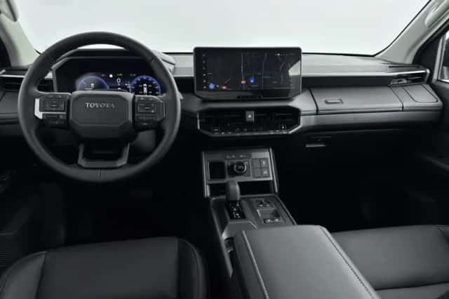 Toyota Hilux (2026) thumbnail 4
