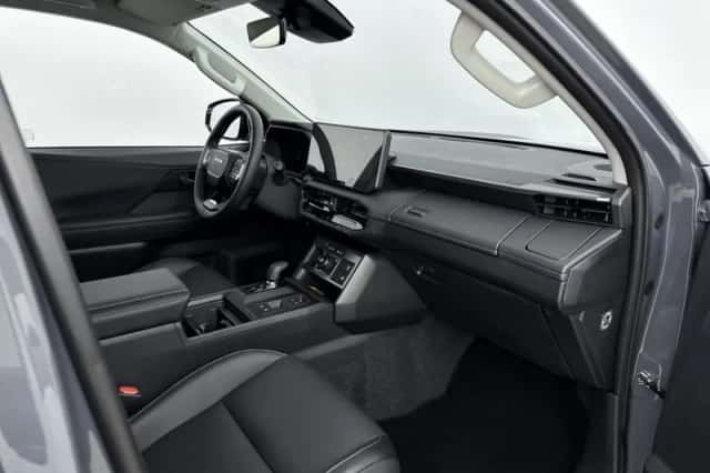 Toyota Hilux (2026) thumbnail 6