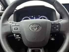 Toyota C-HR (2024) thumbnail 17