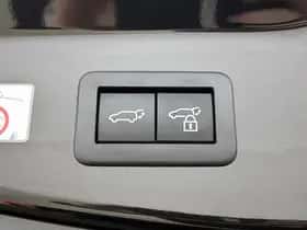 Toyota C-HR (2024) thumbnail 30