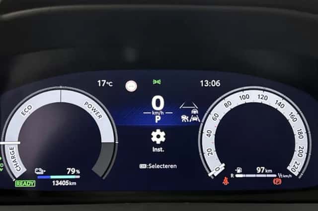 Toyota C-HR (2025) thumbnail 5