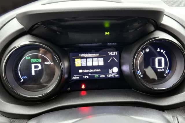 Toyota Yaris (2020) thumbnail 5