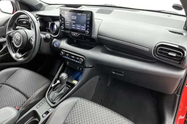 Toyota Yaris (2020) thumbnail 6