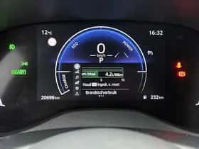 Toyota Yaris (2024) thumbnail 5