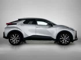 Toyota C-HR (2024) thumbnail 11