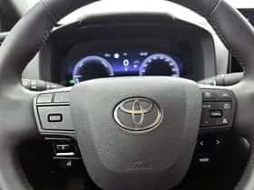 Toyota C-HR (2024) thumbnail 17