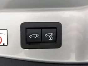 Toyota C-HR (2024) thumbnail 30