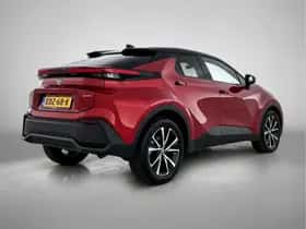 Toyota C-HR (2024) thumbnail 2
