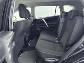 Toyota RAV4 (2018) thumbnail 17