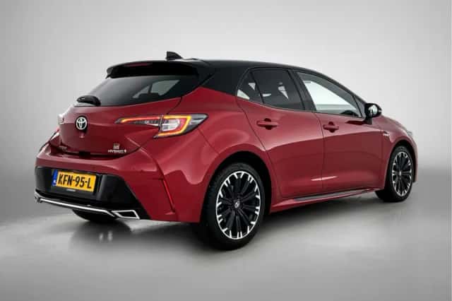 Toyota Corolla (2021) thumbnail 2