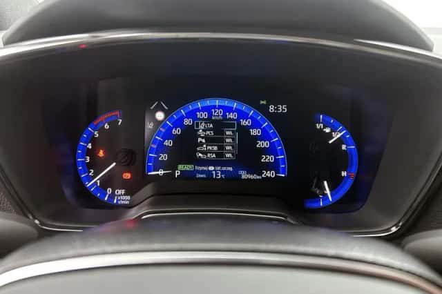 Toyota Corolla (2021) thumbnail 5