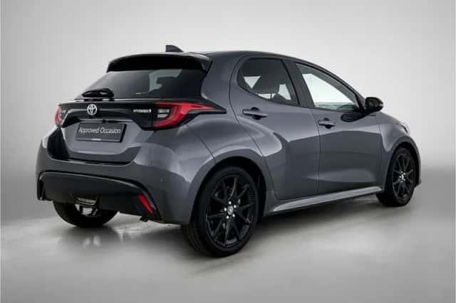 Toyota Yaris (2023) thumbnail 2